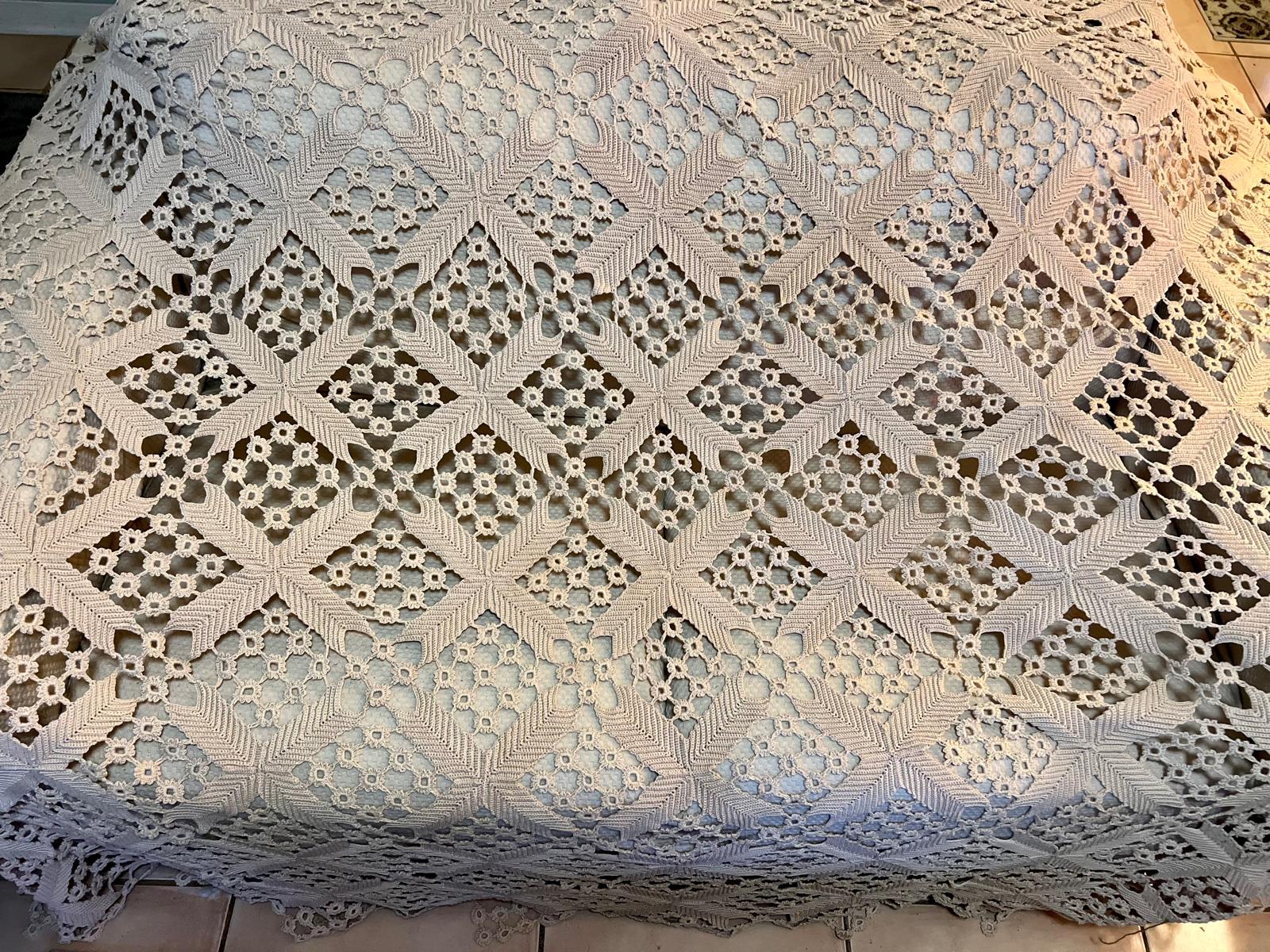 Handmade Crochet Vintage Quilt (1960).